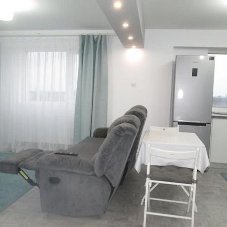Apartament Sarra Targoviste Luaran gambar