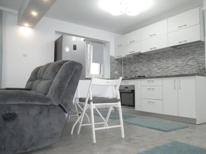 Apartament Sarra Targoviste Luaran gambar